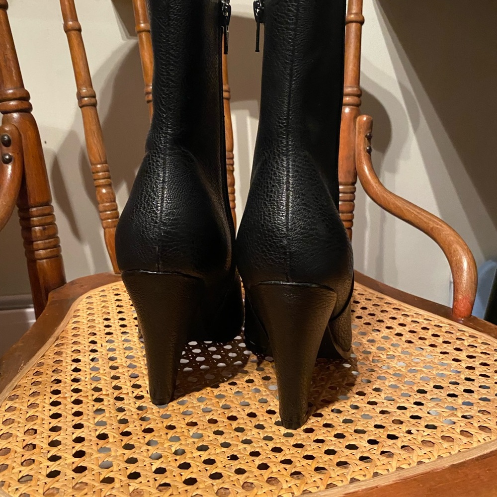 NWOT- worn once Black Matt&Nat ankle boots size 38. - Picture 2 of 7